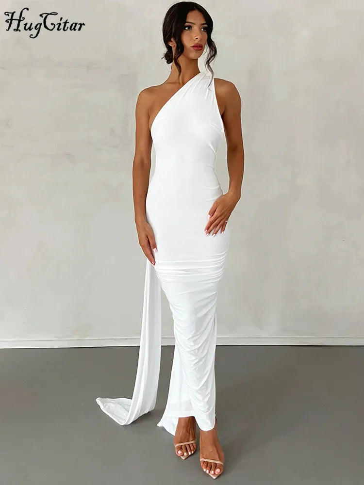Lunéra Curve – One-Shoulder Backless Maxi Dress with a Sculpted Ruched Silhouette