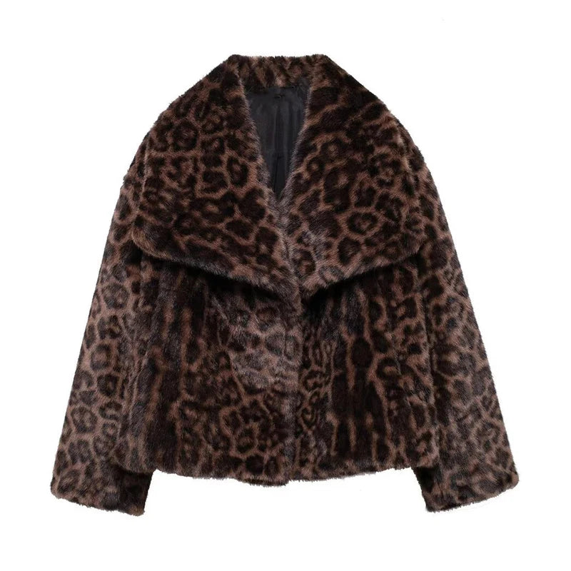 Velouré Coat – Plush Faux-Fur Outerwear with a Soft, Modern Winter Silhouette