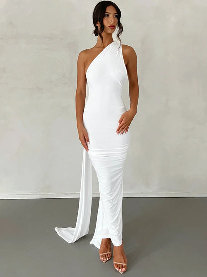 Lunéra Curve – One-Shoulder Backless Maxi Dress with a Sculpted Ruched Silhouette