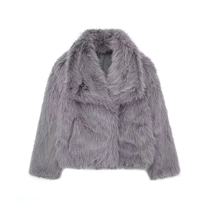 Velouré Coat – Plush Faux-Fur Outerwear with a Soft, Modern Winter Silhouette