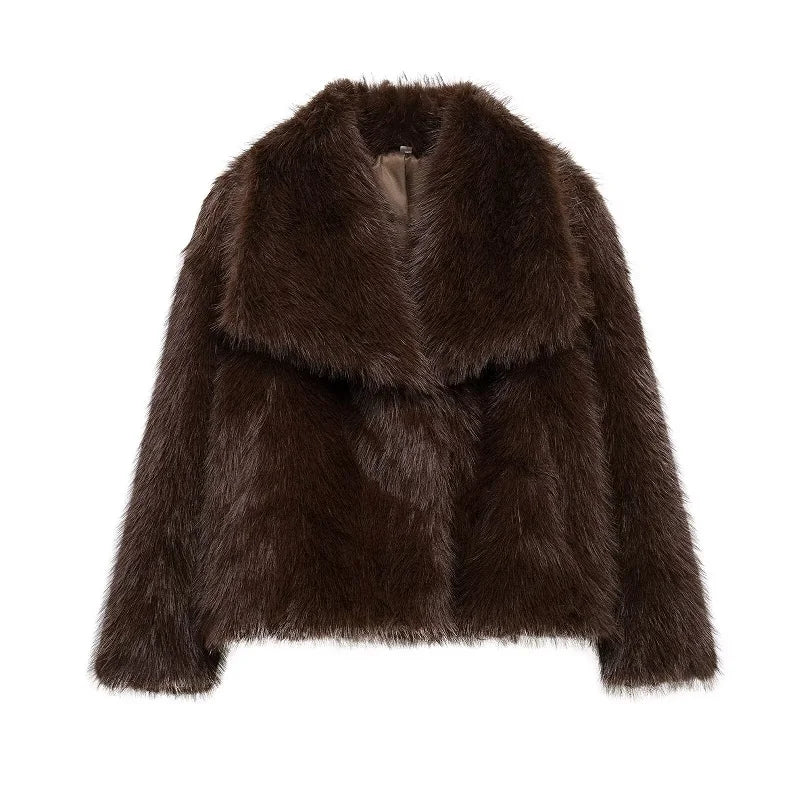 Velouré Coat – Plush Faux-Fur Outerwear with a Soft, Modern Winter Silhouette