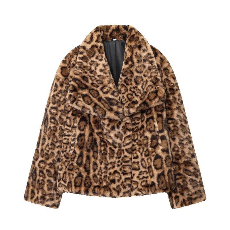 Velouré Coat – Plush Faux-Fur Outerwear with a Soft, Modern Winter Silhouette