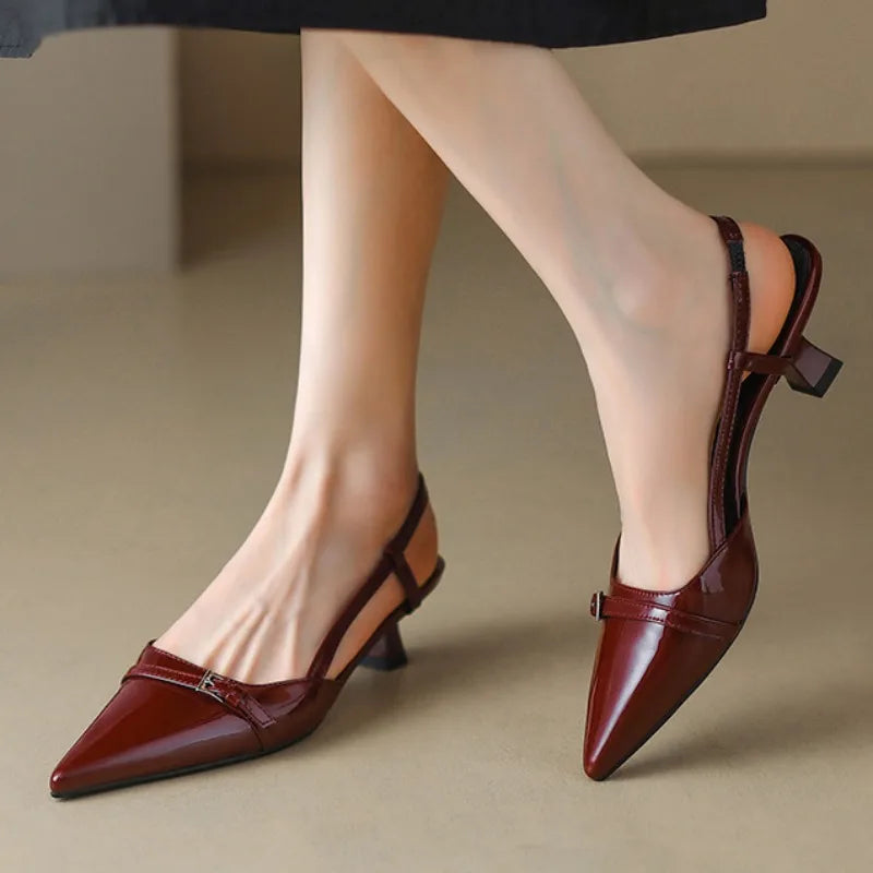 VerniÉlise Heels – Patent Leather Slingback with a Refined Pointed Silhouette and Effortless Summer Comfort