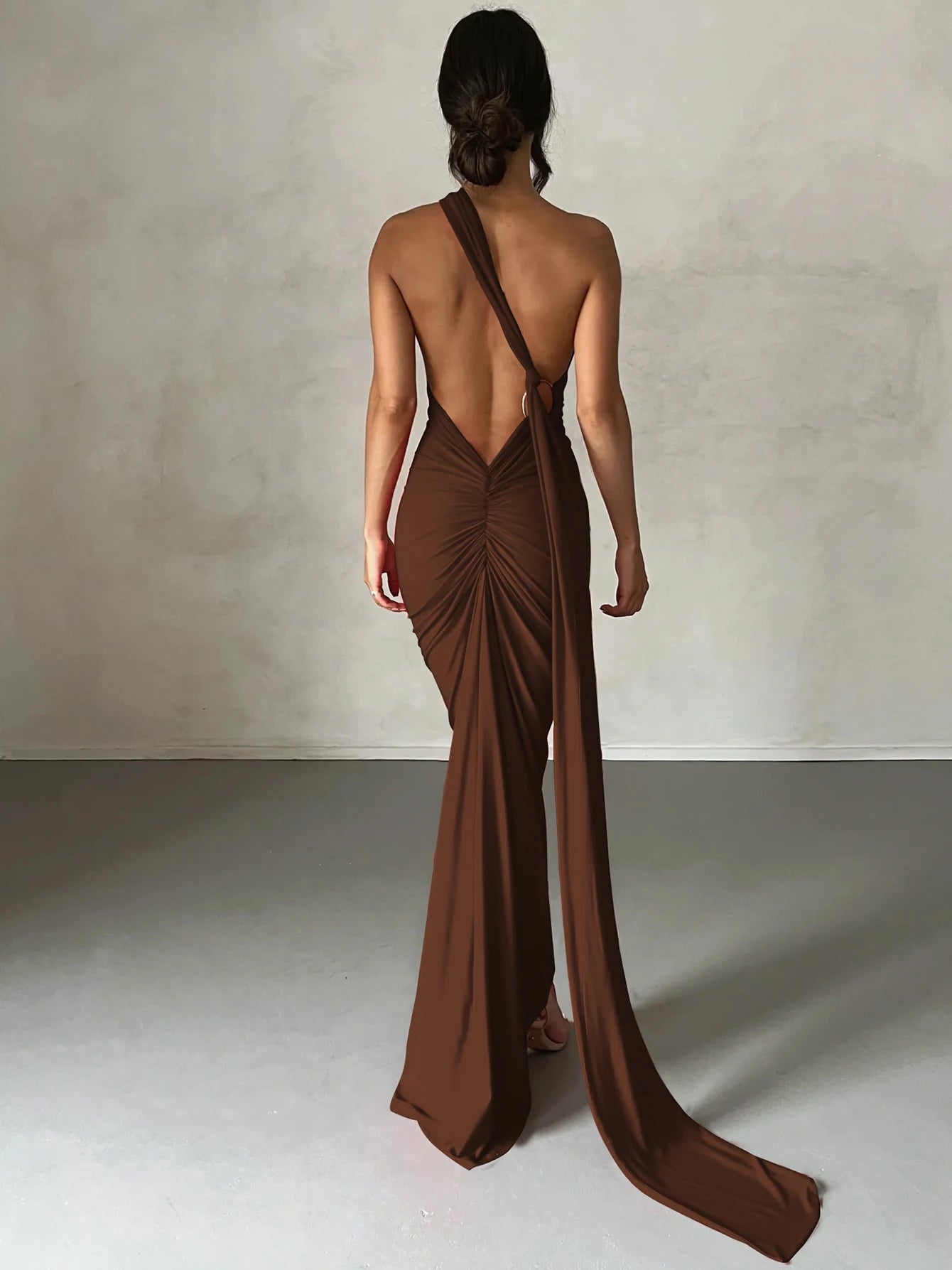 Lunéra Curve – One-Shoulder Backless Maxi Dress with a Sculpted Ruched Silhouette