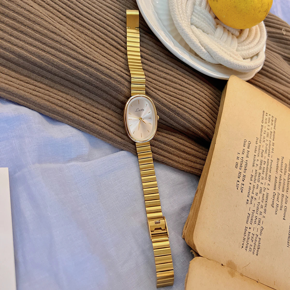 GoldVerre Watch – Vintage-Inspired Quartz Timepiece with an Elegant Gold Bracelet