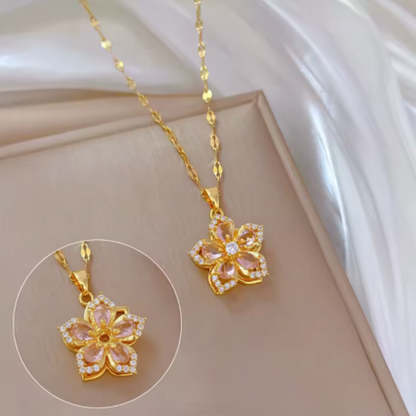 LunaFlower - Necklace With Rotating Petals